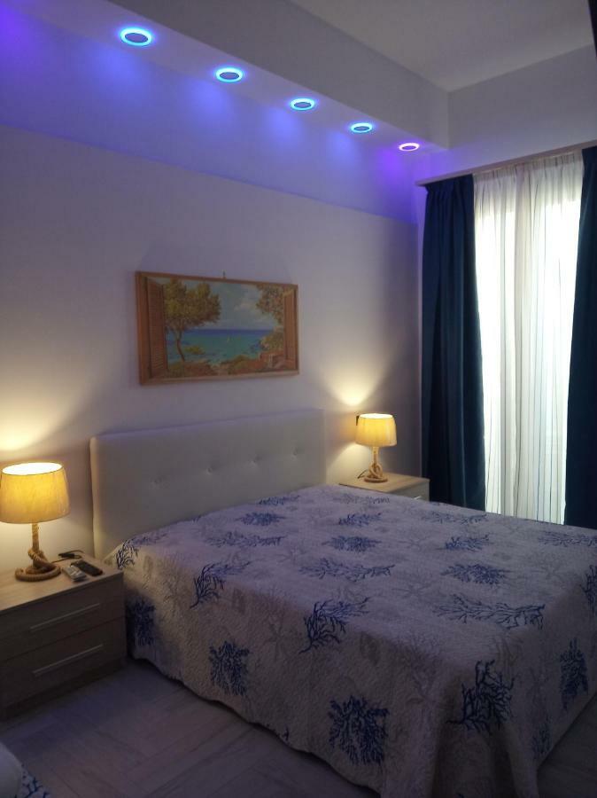 Acquazzurra Affittacamere Torre Lapillo Exterior foto